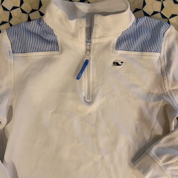 Vineyard Vines Girls Seersucker Shoulder Shep Shirt size (10-12) - Picture 2 of 4